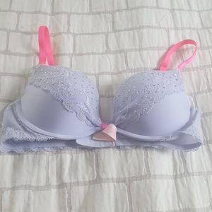 32B Victoria's Secret lace bra